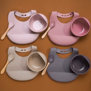 Set silicone bibs with bowls 2